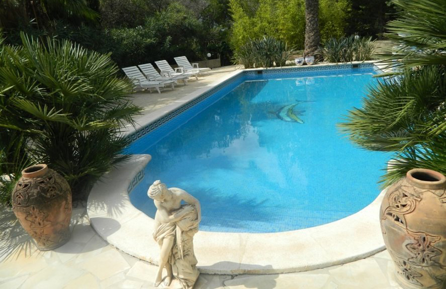 Villa in een rustige wijk van Santa Eulalia met 360º uitzicht op de zee