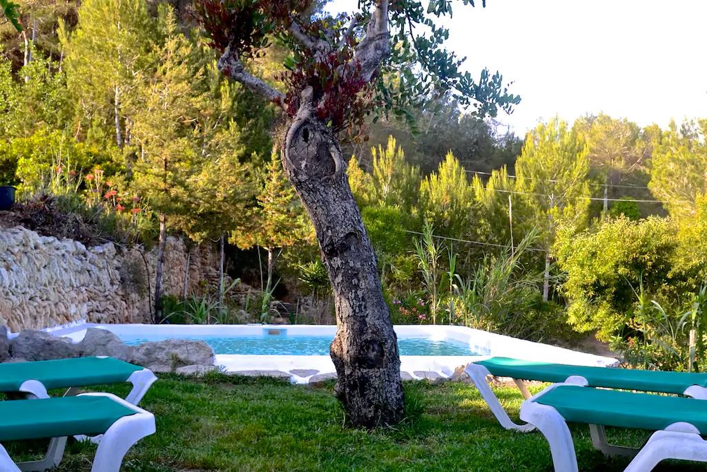 Originele 150 jaar oude finca met een huis van 200m2 dichtbij Ibiza