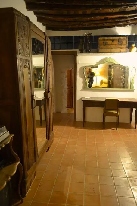 Originele 150 jaar oude finca met een huis van 200m2 dichtbij Ibiza