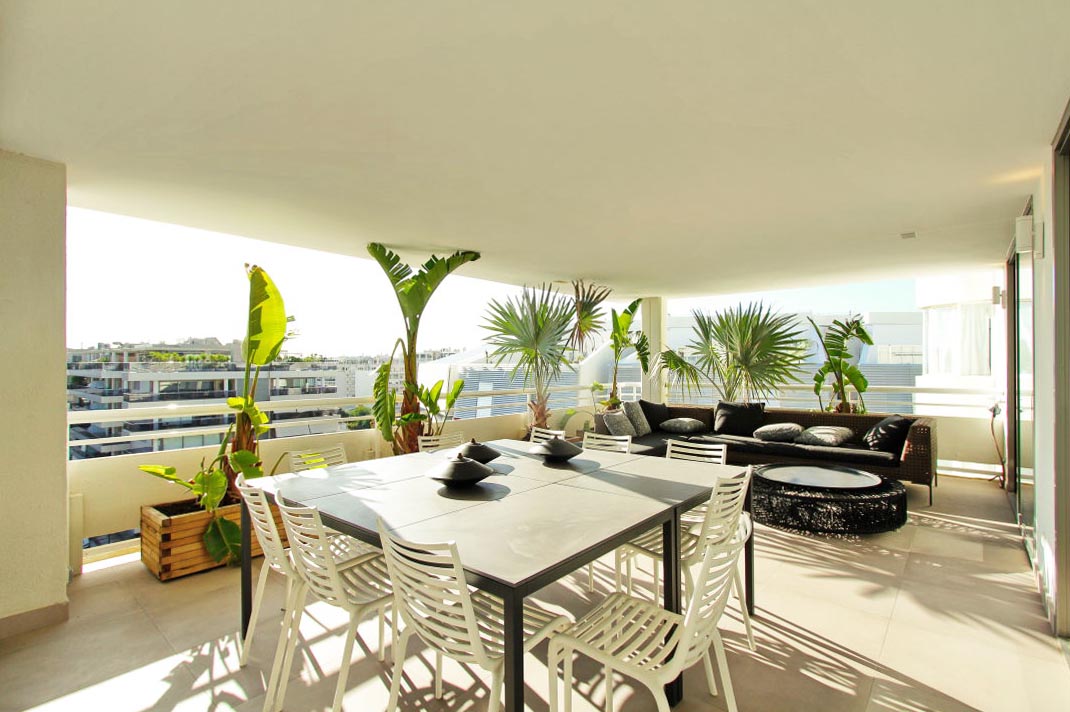 Penthouse van 180 m2 gelegen aan de kust van de Paseo Marítimo