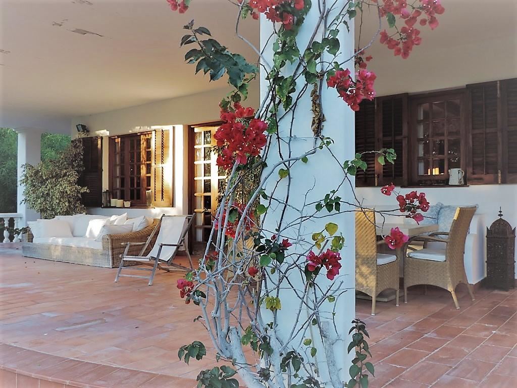 Villa in Ibiza stijl in het noorden van het eiland