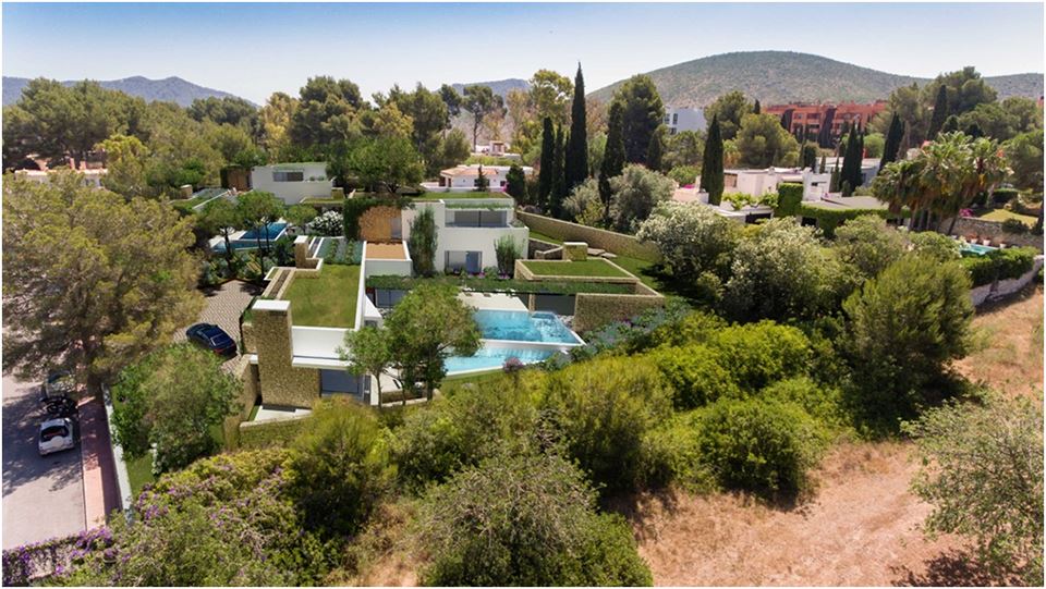 Project van een exclusief huis met zwembad in Roca Llisa