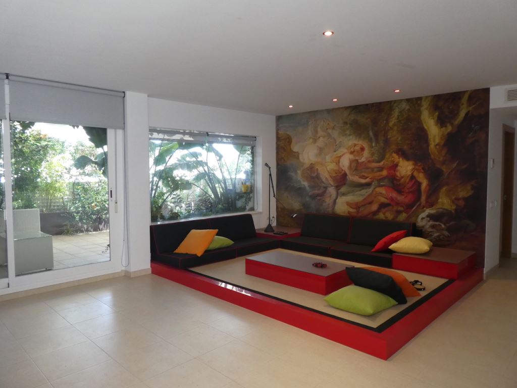 Moderno appartamento con ampia terrazza a Ibiza