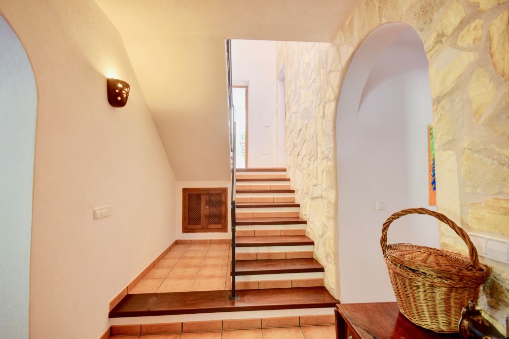 Uitstekende villa in Sant Joan de Labritja met permanente toeristische vergunning