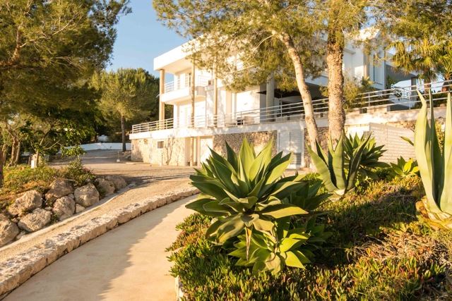 Luxe stijlvolle villa gelegen tussen San Rafael en Santa Gertrudis