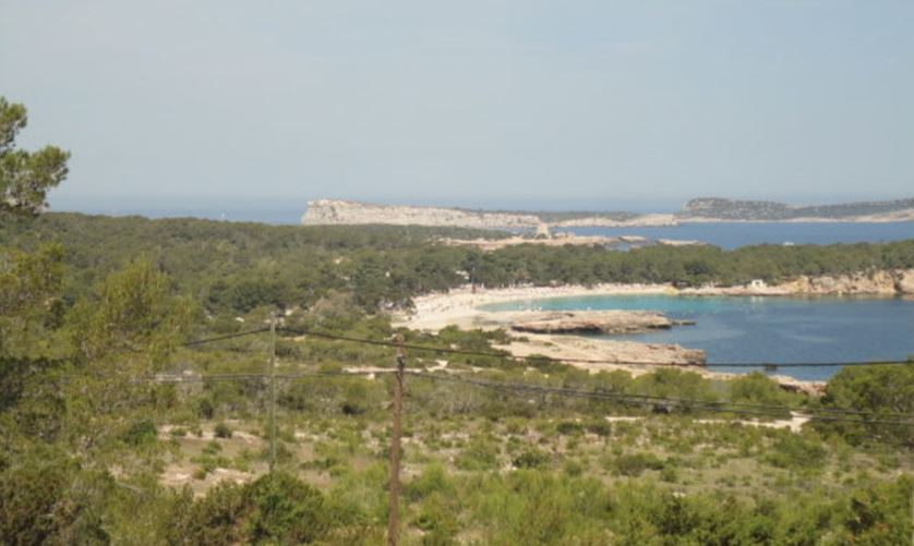 Prachtige villa te koop met een prachtig uitzicht op zee in Cala Bassa