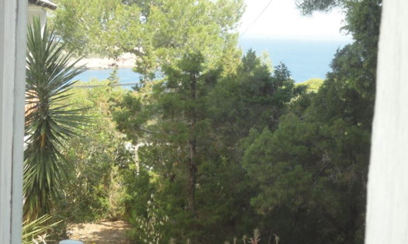 Prachtige villa te koop met een prachtig uitzicht op zee in Cala Bassa