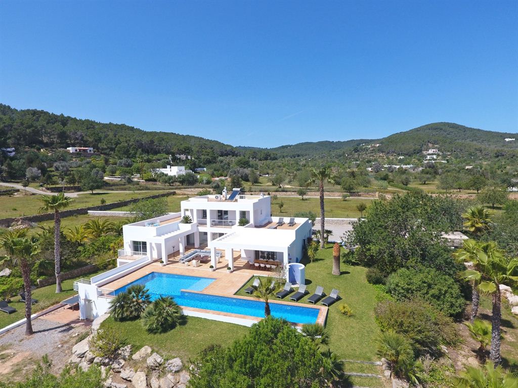 Nieuwe moderne villa in San Rafael met de beste uitzichten te koop