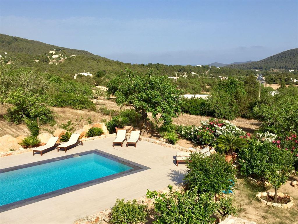 Charmante villa op een werkelijk bevoorrechte locatie van Ibiza