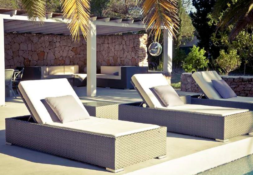 Prachtig nieuw gerenoveerde luxe vrijstaande villa in de buurt van Ibiza