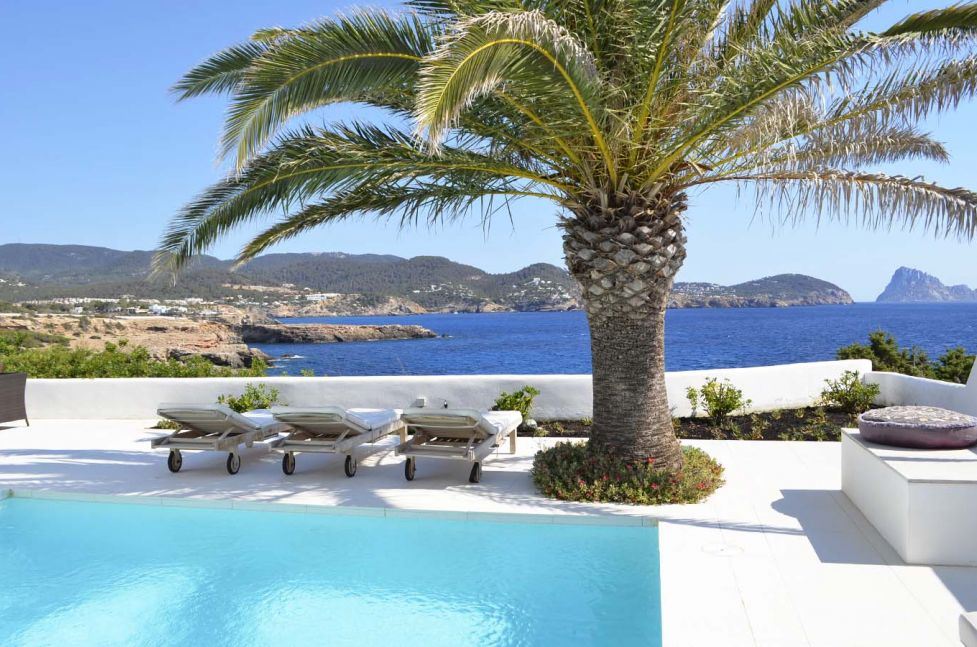 Moderne villa met spectaculair uitzicht op zee en uitzicht op Es Vedra te koop