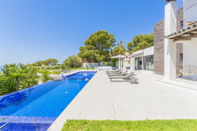 Exclusieve villa in Cala Conta Ibiza te koop