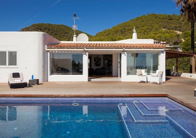 Fantastische moderne villa met 6 slaapkamers privé zwembad en zeezicht in Sa Carroca