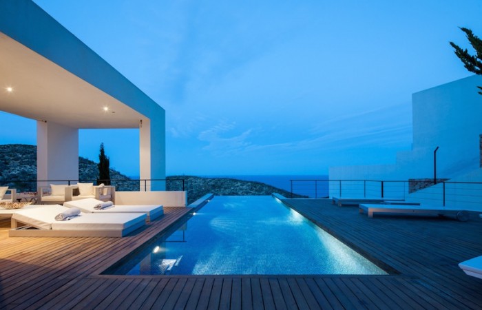 Moderne, moderne designvilla met een prachtig uitzicht op zee in Roca Llisa
