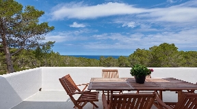 Mooie en heerlijke villa met 6 slaapkamers in Sa Galera, Ibiza