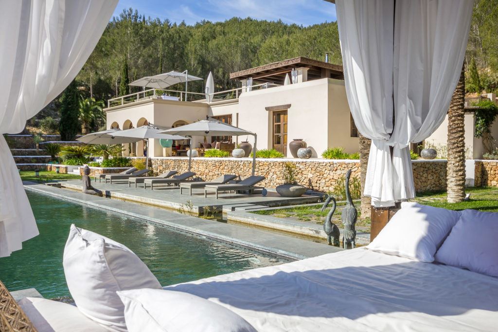 Luxuy villa te koop in de bergen nabij Morna Valley
