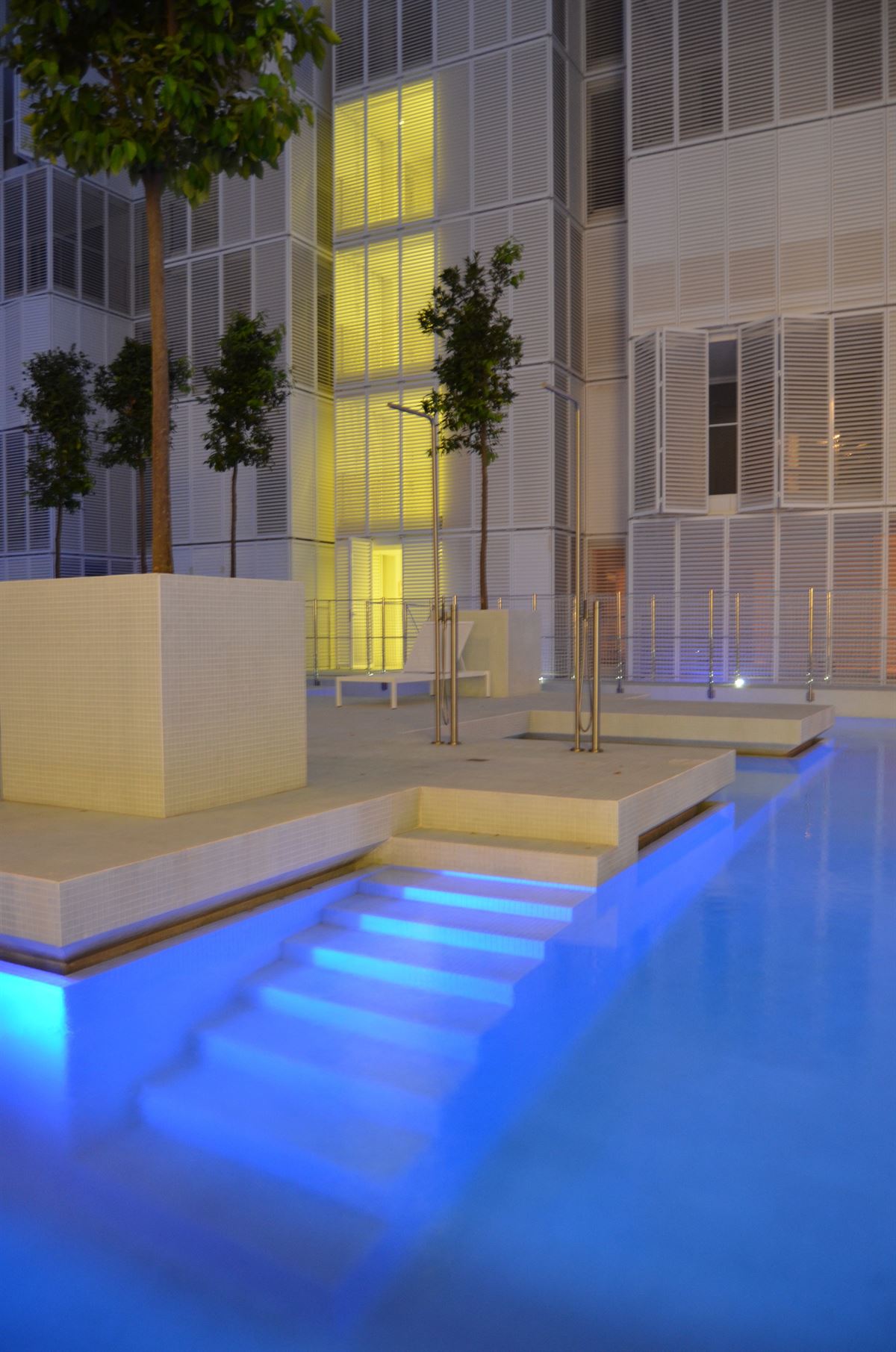 Mooi appartement te koop op een perfecte locatie in de Patio Blanco Ibiza