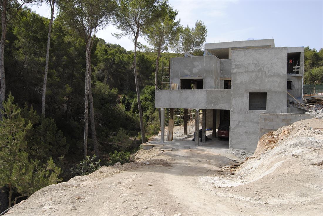 Moderne villa in aanbouw op toplocatie met prachtig uitzicht op zee in San Carlos