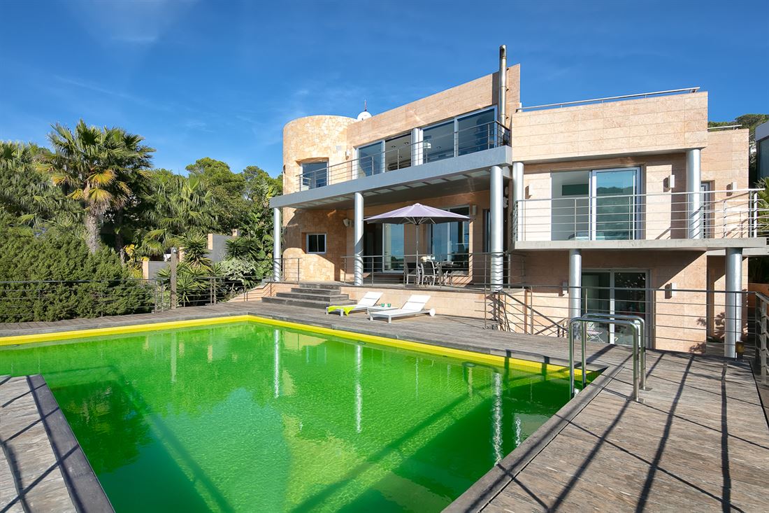 Fantastische moderne villa's met prachtig uitzicht op de zee