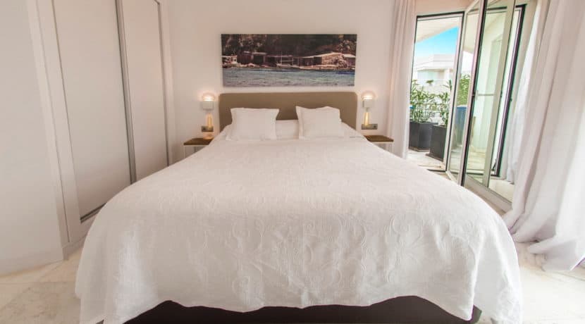 Luxe penthouse te koop in Marina Botafoch