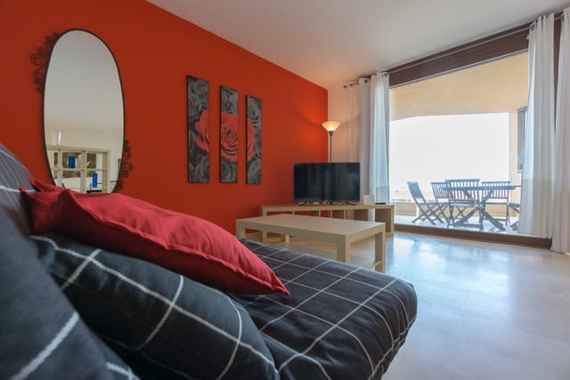 Mooi appartement aan zee te koop in Playa Den Bossa