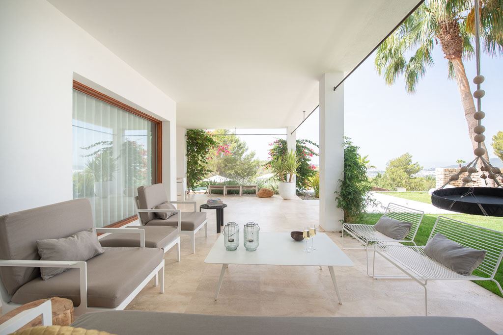 Ruime luxe villa gelegen in Can Furnet met fantastisch uitzicht