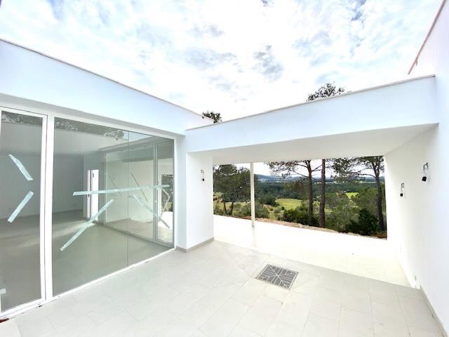 Villa met vijf slaapkamers rond San Mateo op een perceel van 25.000 m2