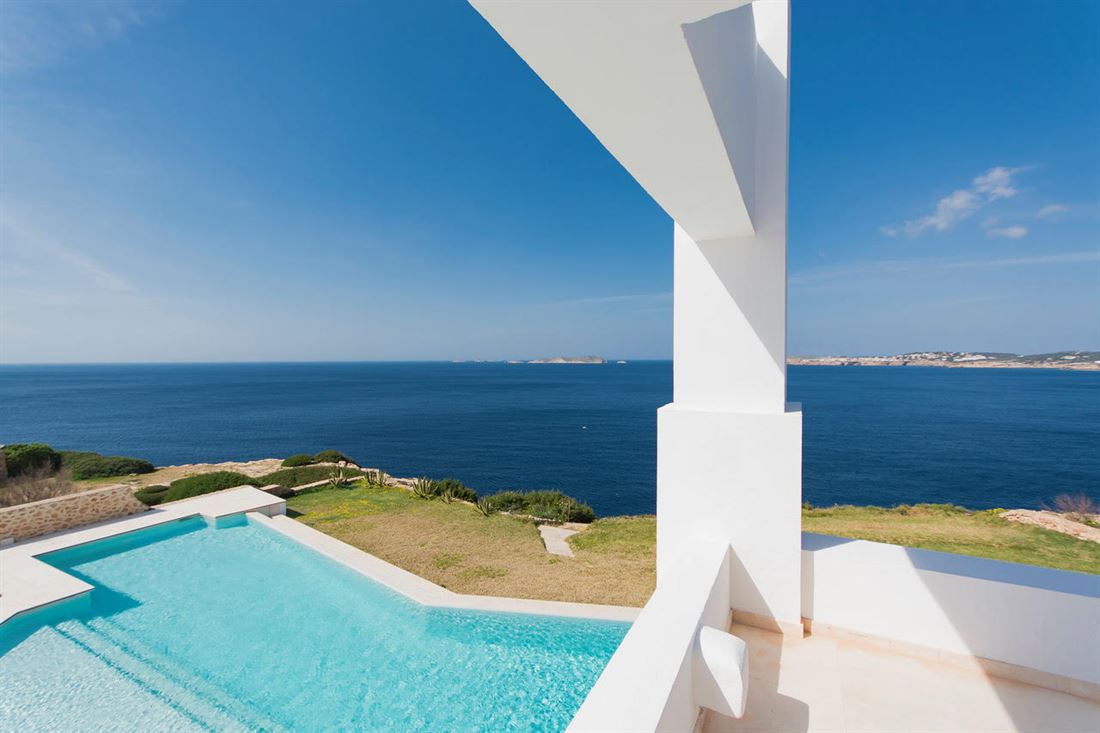 Luxe woning met panoramisch zeezicht te koop