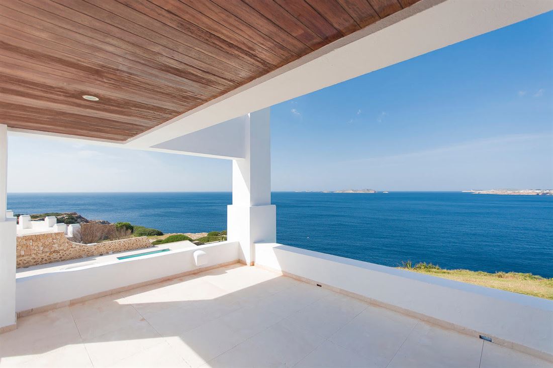 Luxe woning met panoramisch zeezicht te koop