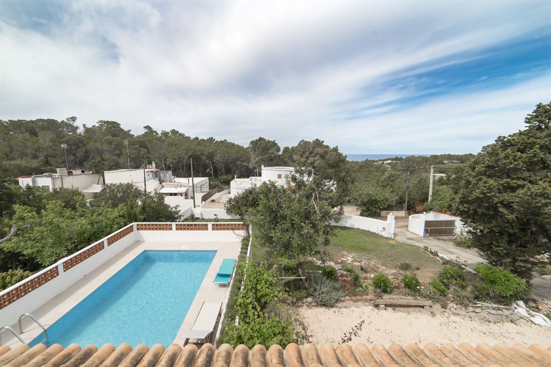 Prachtige villa te koop met vergunningsvergunning in Cala Salada