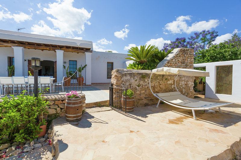Prachtige villa van 300 m2 gelegen in het dorp San Rafael