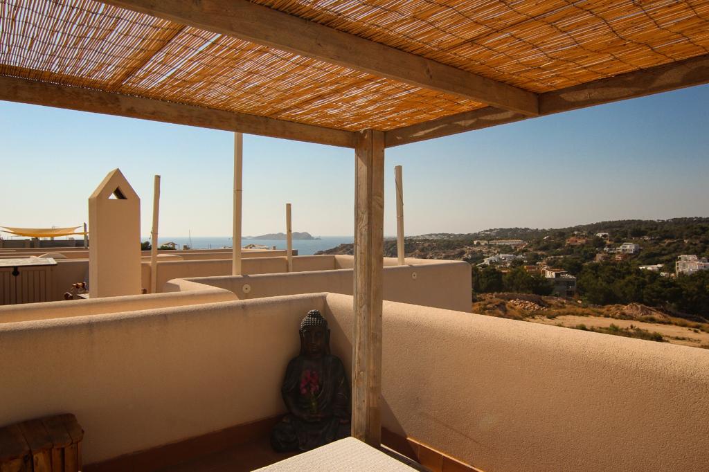 Huis te koop op Ibiza op loopafstand van het strand van Cala Tarida
