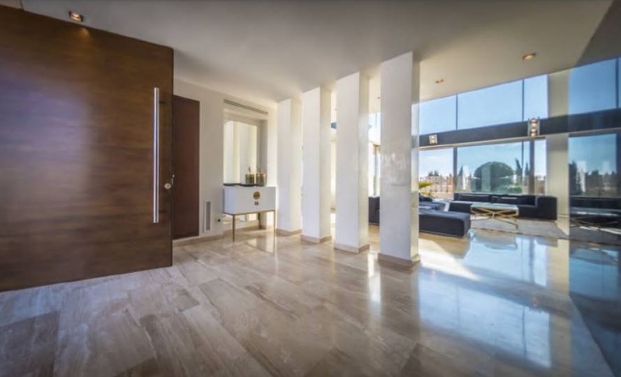 Dit prachtige huis met 4 slaapkamers te koop in Sa Carroca -Ibiza
