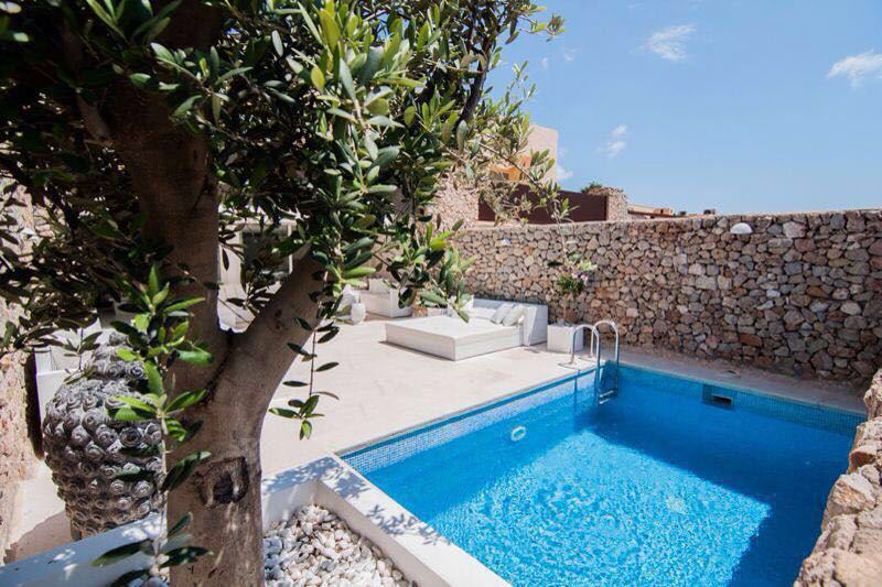 Halfvrijstaand huis met privézwembad van de gated community van Roca Llisa