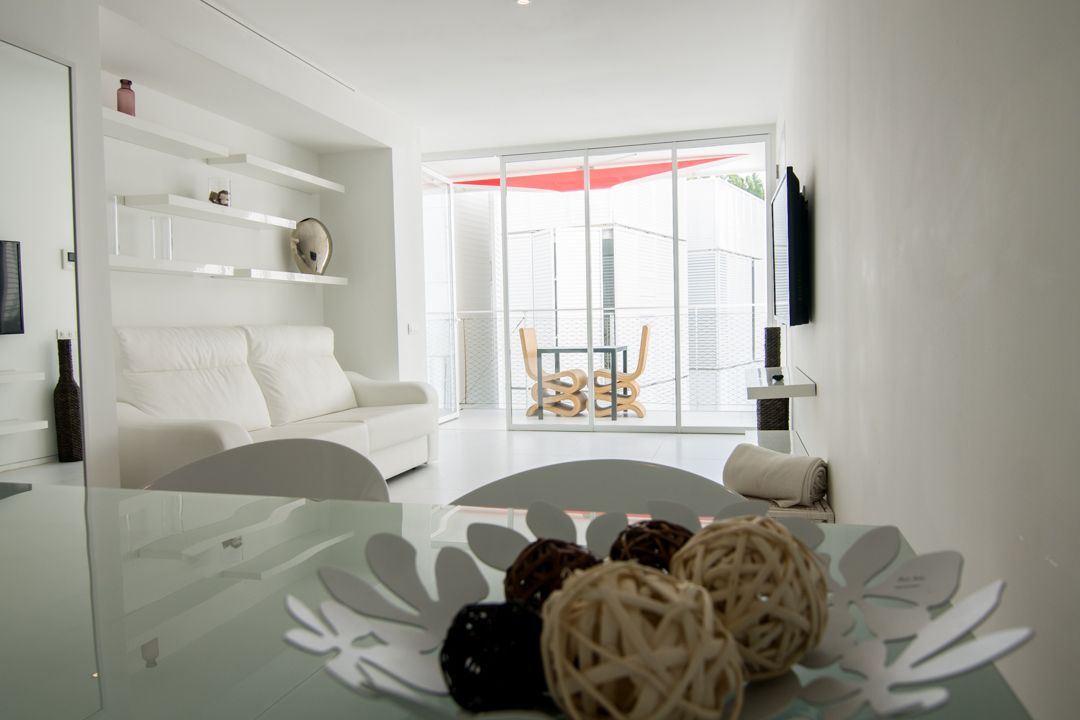 Mooi appartement te koop gelegen aan zee, in Puerto Ibiza Nueva