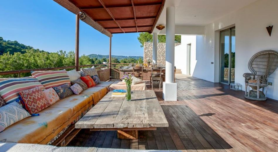 Fantastische villa met een prachtig uitzicht in Roca Llisa