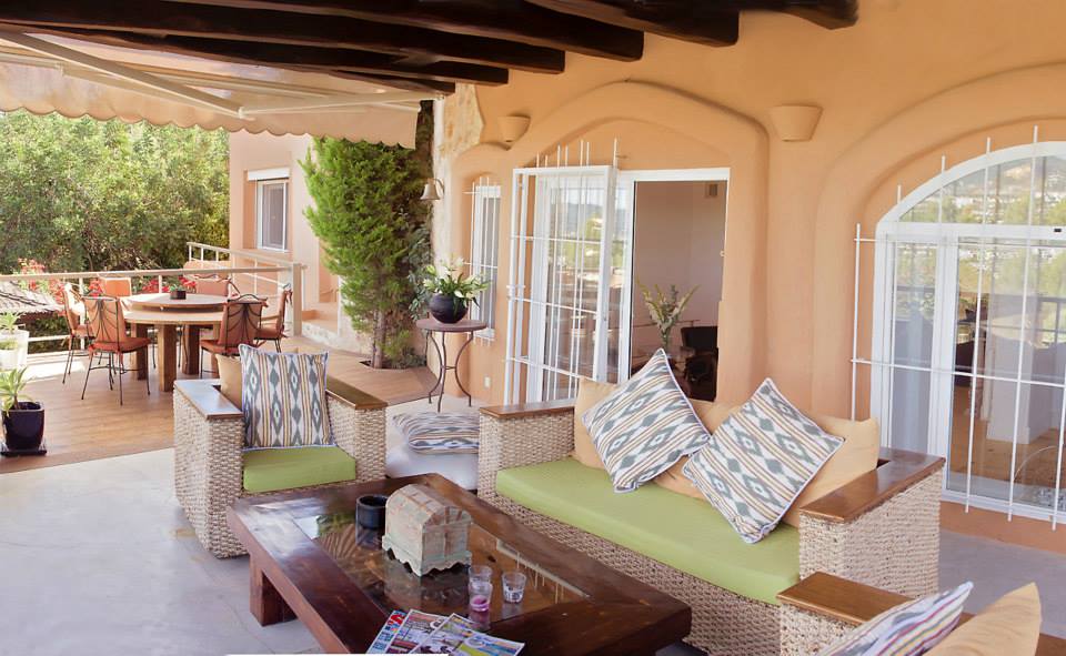 Villa met 2 gastenverblijven en uitzicht op zee in de heuvels van San Agustin