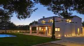 Nieuwe en moderne villa gelegen in een zeer rustige omgeving