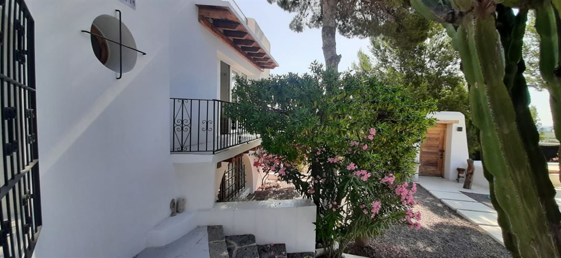Geweldige gerenoveerde villa gelegen op een paar minuten van Ibiza-stad