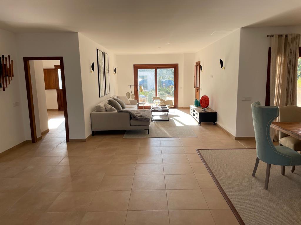 Zeer mooi nieuw gebouwd huis dichtbij Ibiza, Santa Eulalia en Santa Gertrudis