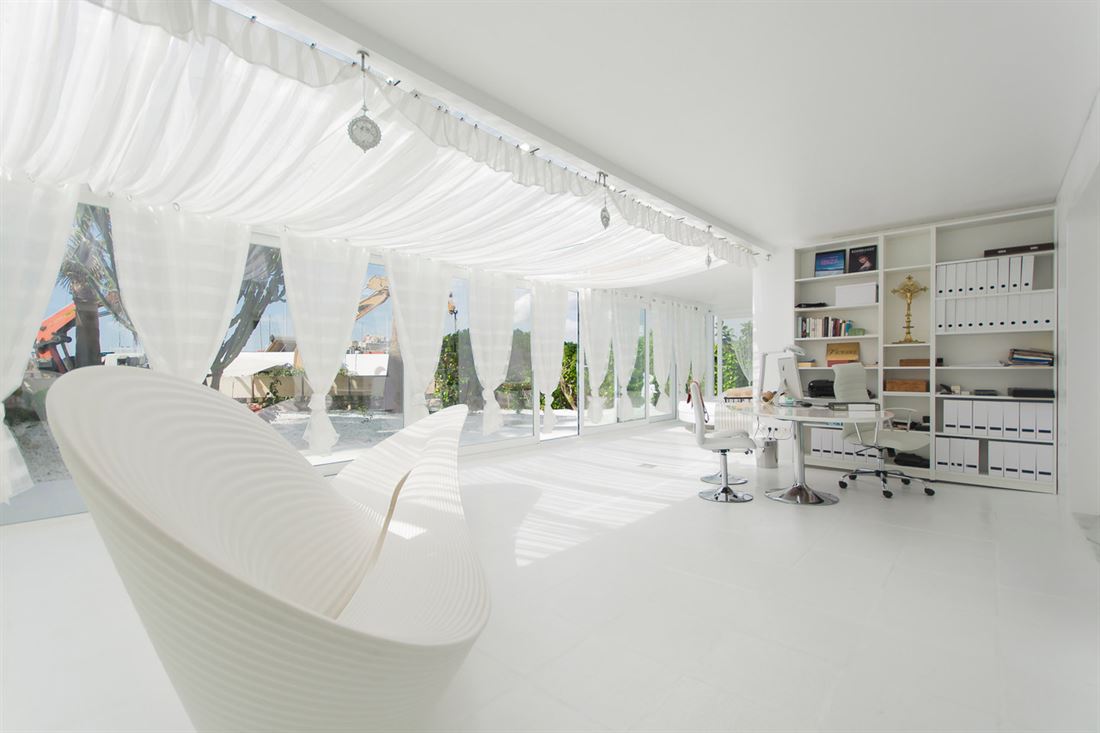 Modern appartement, gelegen in het hart van Marina Botafoch, in het Aquatic-gebouw