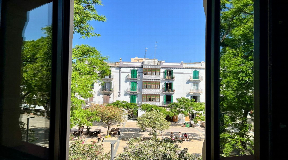 Geweldig appartement onlangs gerenoveerd in de Paseo Vara de Rey van Ibiza