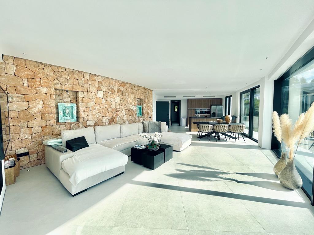 Moderne villa van hoge kwaliteit in Can Furnet met adembenemend panoramisch uitzicht