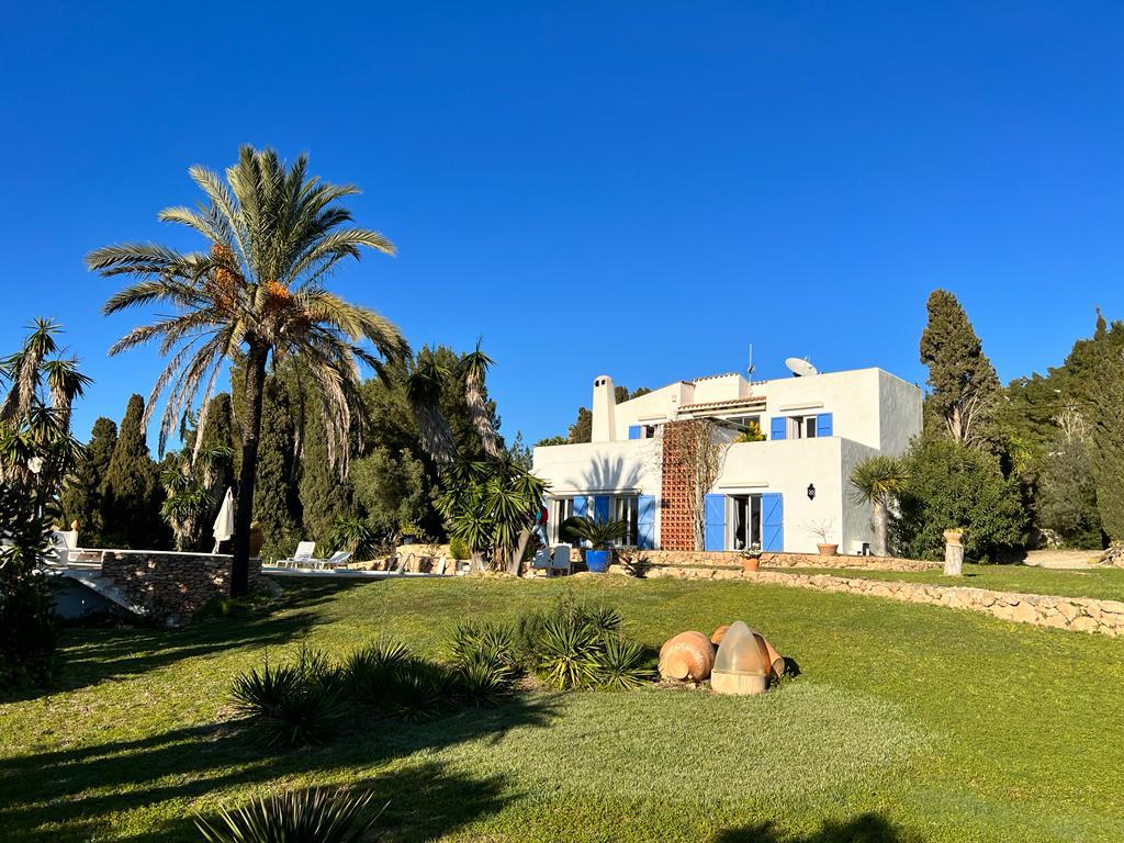 Uniek huis op Ibiza met uitzicht op Dalt Vila en de zee