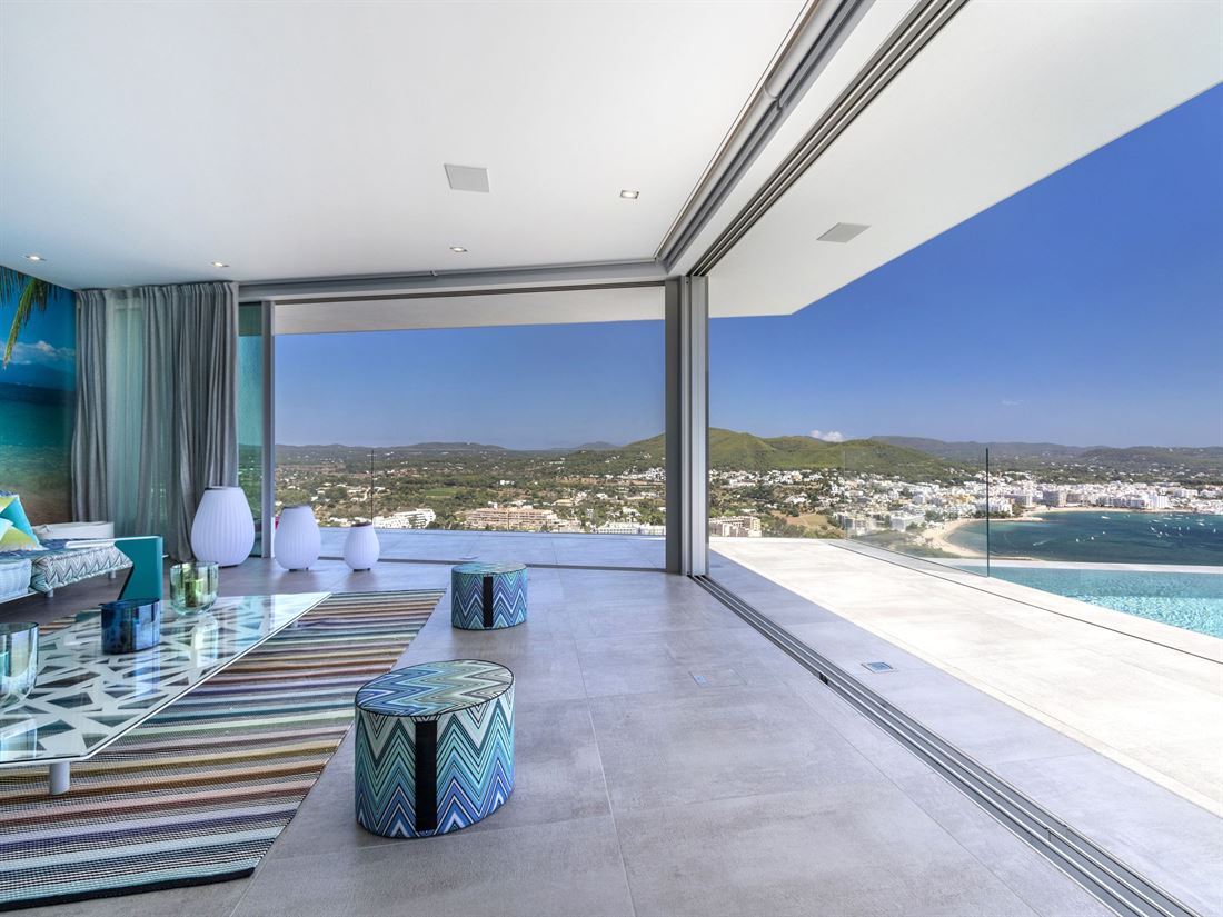 Unieke moderne villa met spectaculair uitzicht