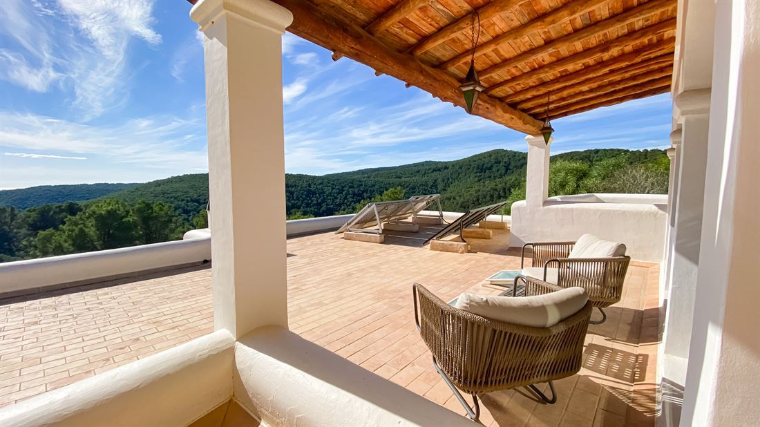 Koop een authentiek huis in Sa Carroca bij Ibiza met een adembenemend uitzicht