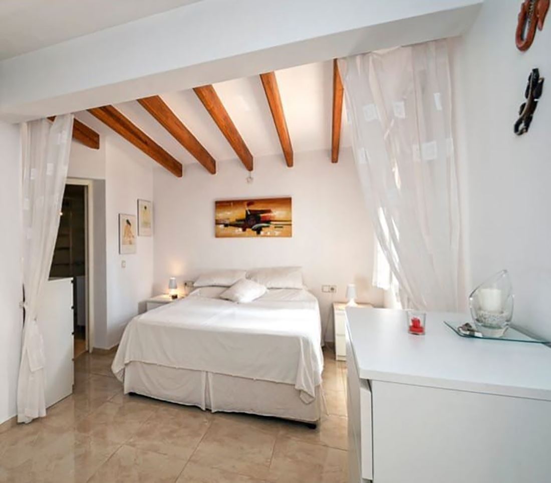 Charmant huis met 2 slaapkamers in Sant Carlos, 5 minuten lopen naar het strand