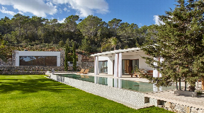 Nieuw ingerichte en prachtig ontworpen villa in de buurt van Cala Jondal