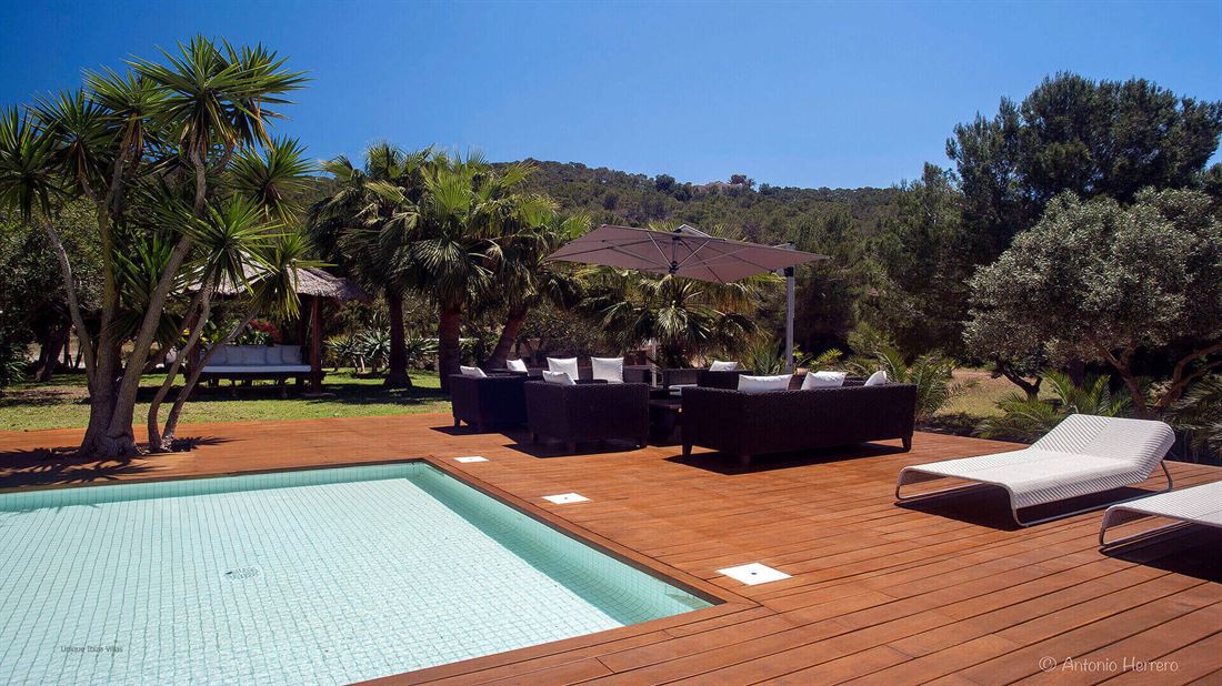 Villa gelegen nabij de stranden van Es Cavellet en Salinas