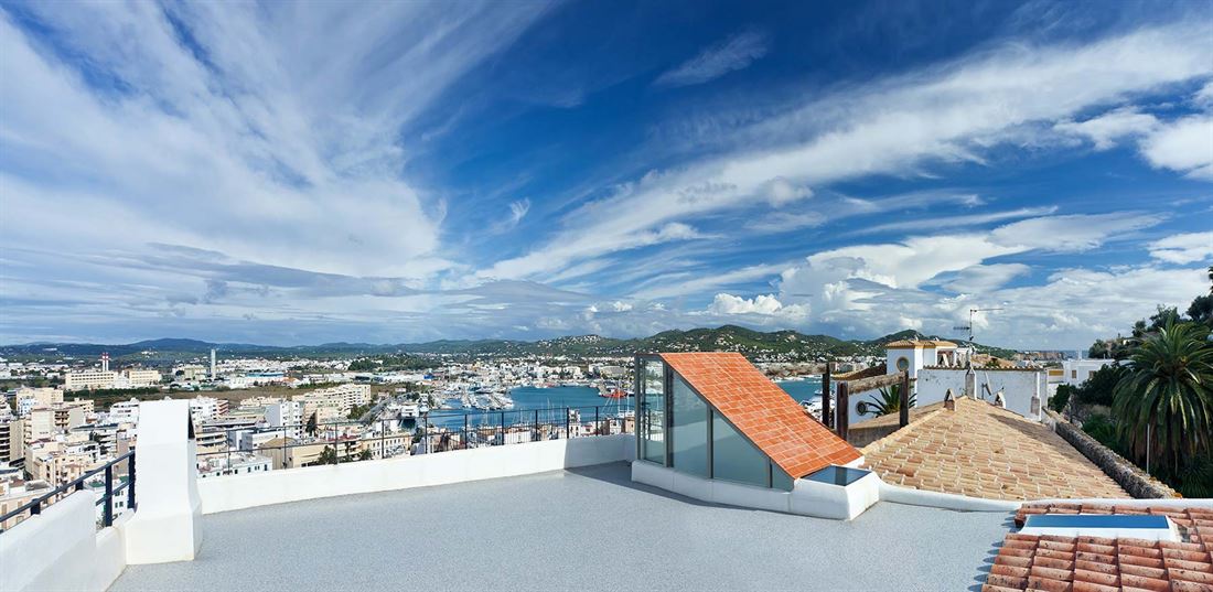 Herenhuis in Ibiza Dalt Villa te koop